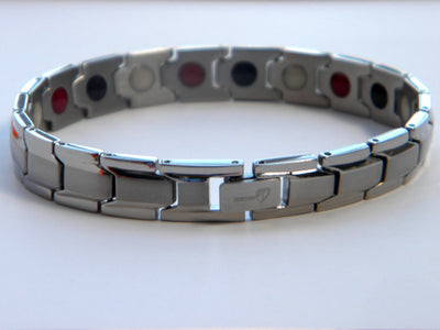 B02 Men Titanium